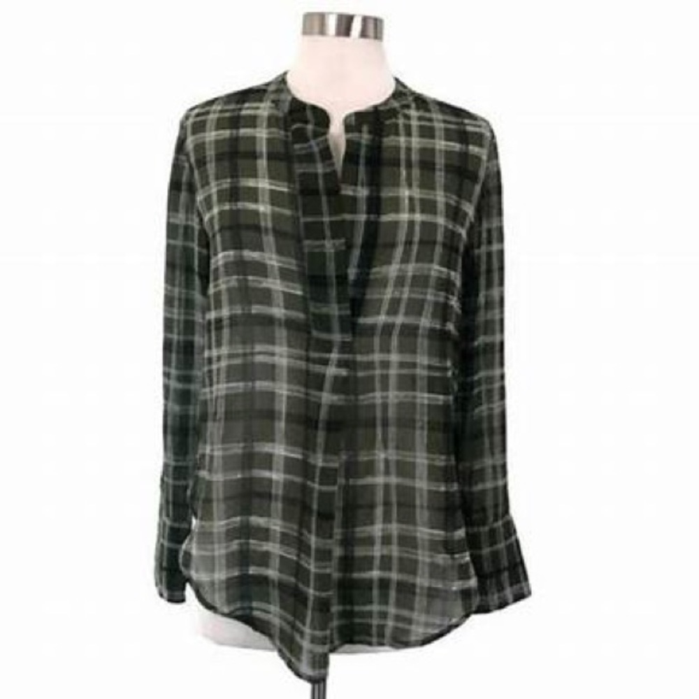 Banana Republic Sheer popovers blouse